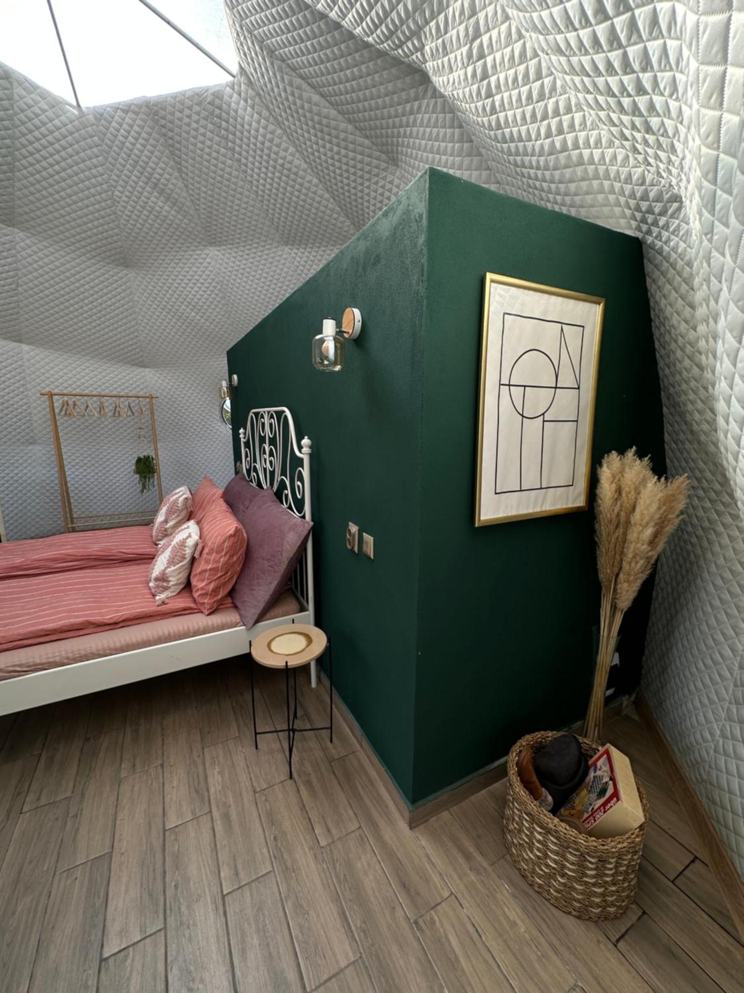 Отель The Frog Glamping Хорезу Экстерьер фото