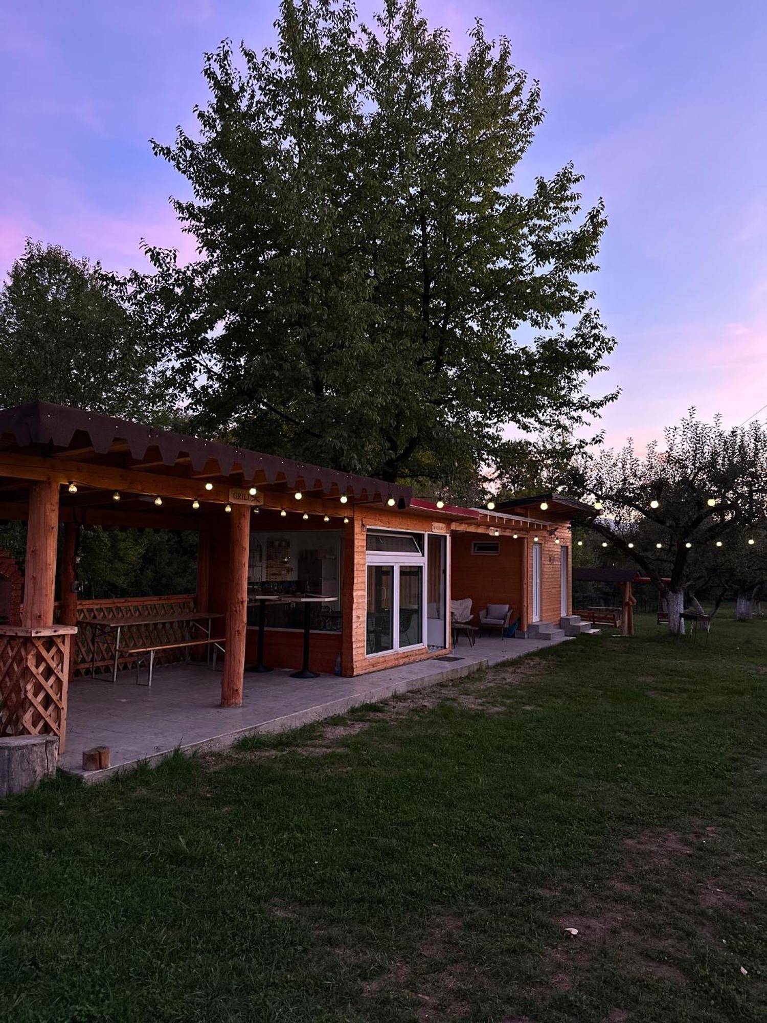 Отель The Frog Glamping Хорезу Экстерьер фото