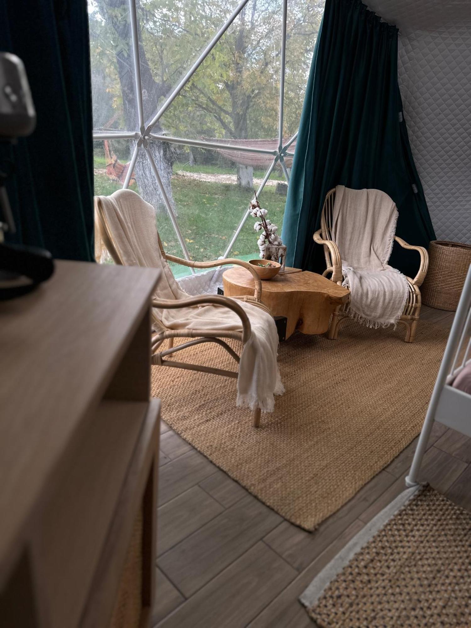Отель The Frog Glamping Хорезу Экстерьер фото