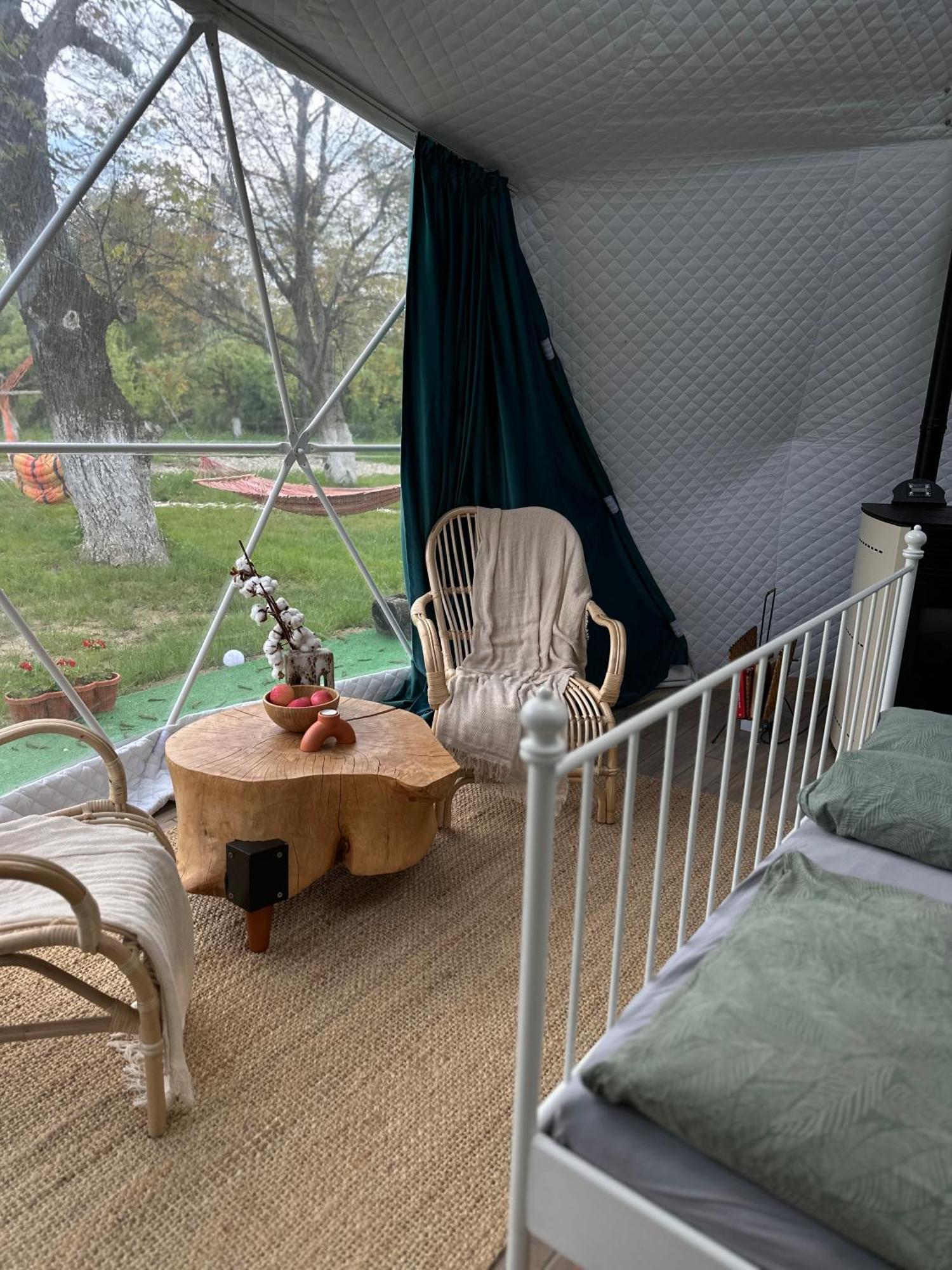 Отель The Frog Glamping Хорезу Экстерьер фото