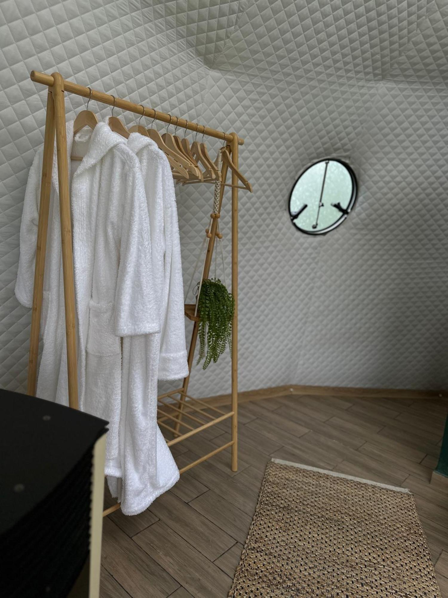 Отель The Frog Glamping Хорезу Экстерьер фото
