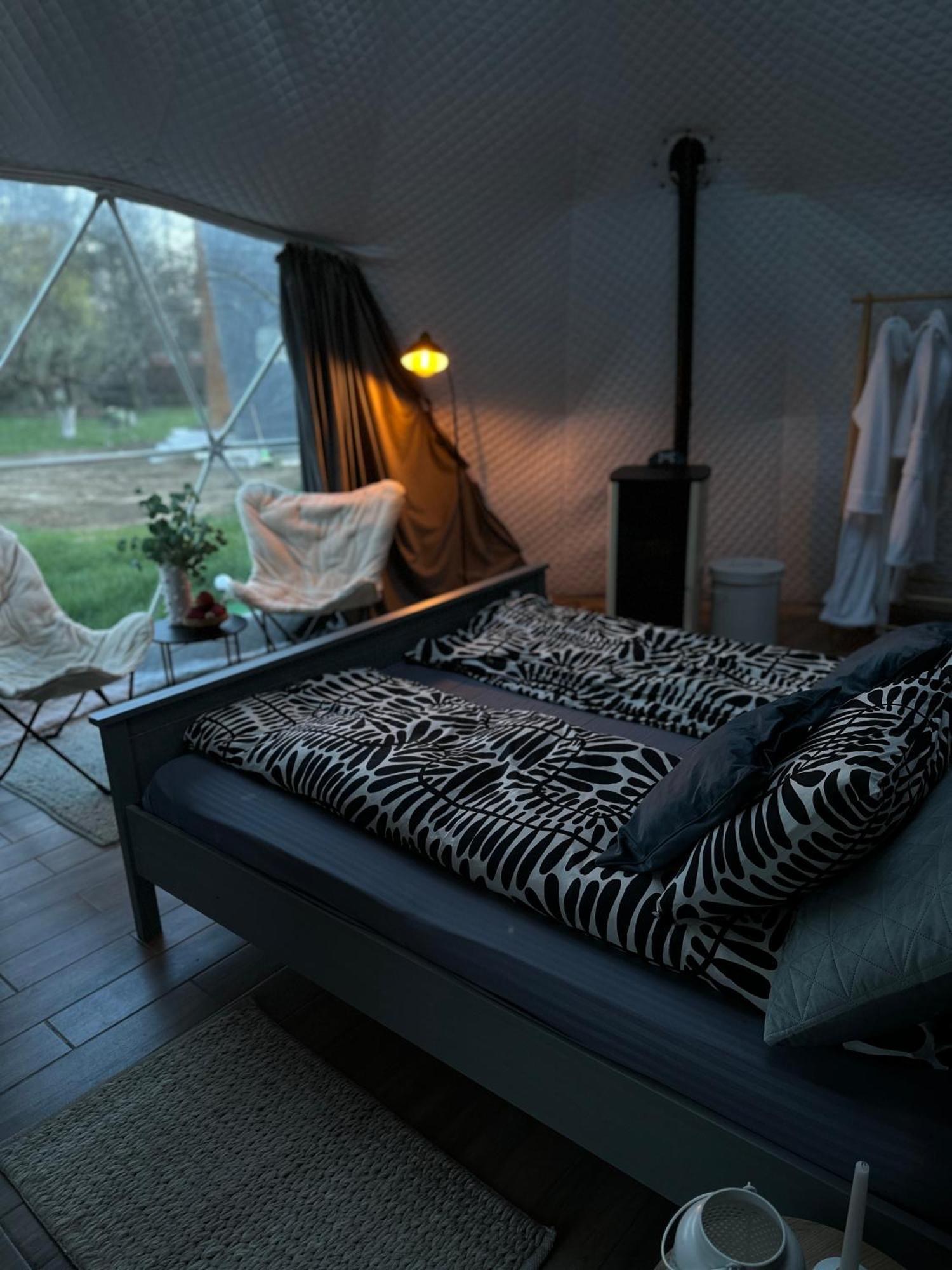 Отель The Frog Glamping Хорезу Экстерьер фото
